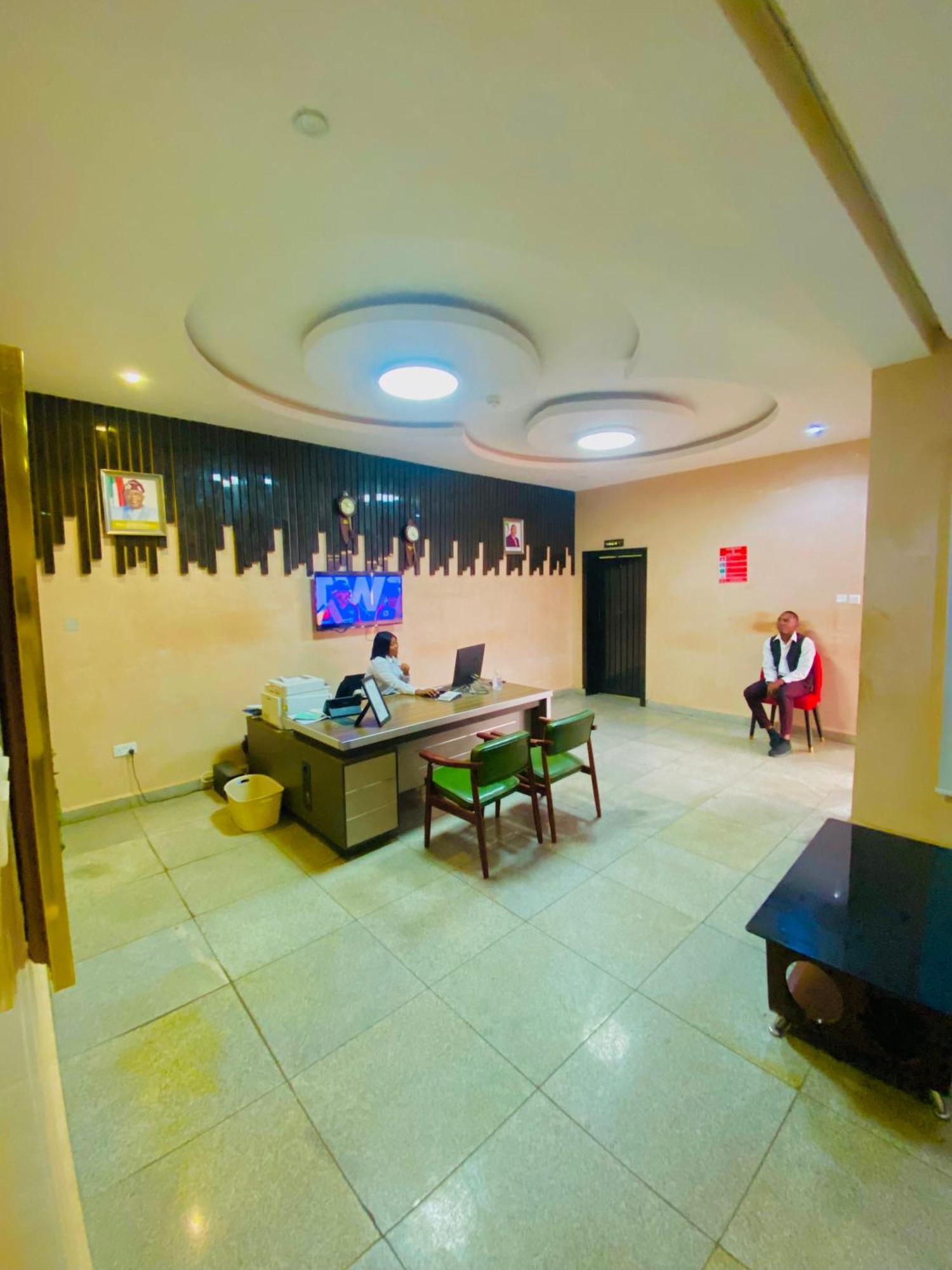 Vibes Suites Kaba 外观 照片