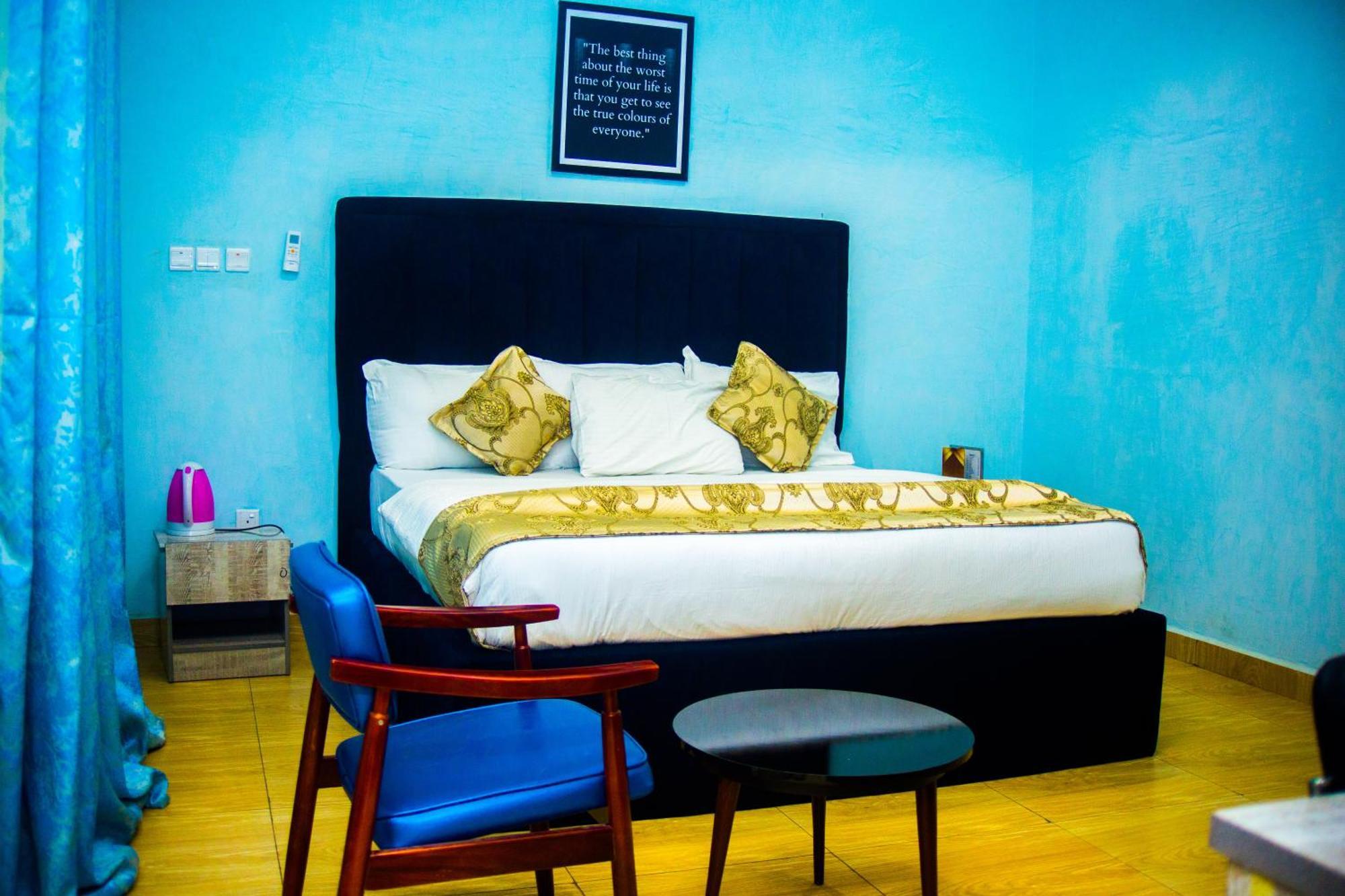 Vibes Suites Kaba 外观 照片